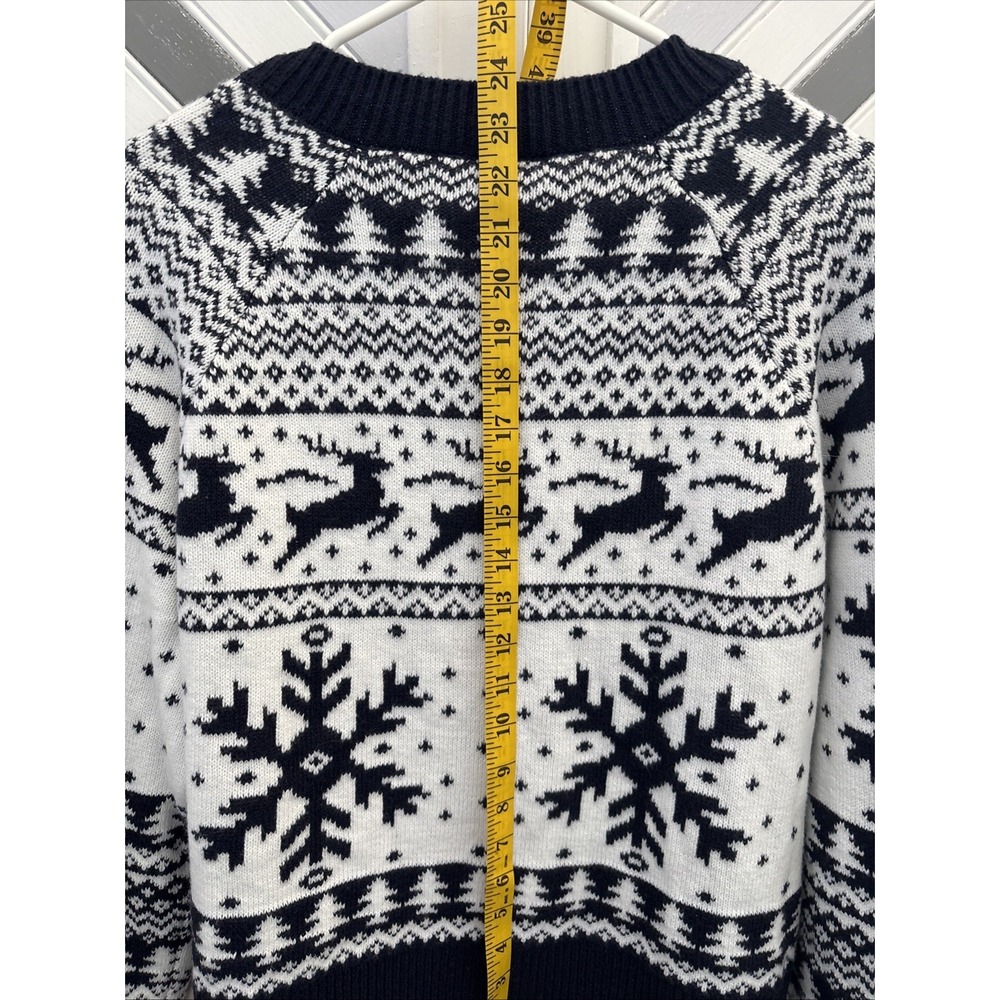 Dec. 25th Women's L NWT White Navy Snowflake Deer LS Button Up Knit Cardigan - Picture 15 of 15